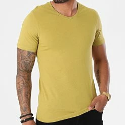 Les meilleures critiques de 👍 Tee 👕 Shirt Col V TV-350 Vert Clair de Armita 🌟 -Armita Soldes 2022 armita 265384 TV 350 OLIV 20210511T112356 03