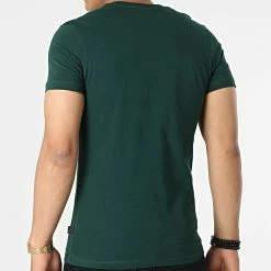 Le moins cher 🥰 Tee 👕 Shirt Col V TV-350 Vert de Armita ⭐ -Armita Soldes 2022 armita 317824 TV 350 GREEN 20220510T142107 04