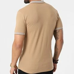 Acheter ⌛ Polo Manches Courtes JP-847 Beige Foncé de Armita 🛒 7 Acheter ⌛ Polo Manches Courtes JP-847 Beige Foncé de Armita 🛒 -Armita Soldes 2022 armita 317881 JP 847 BEIGE 20220510T161623 04