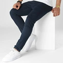 Grosses soldes ⌛ Pantalon Chino Slim PA-7162 Bleu Marine de Armita 🤩 -Armita Soldes 2022 armita 317950 PA 7162 NAVY 20220509T155834 03