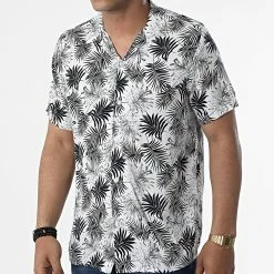 Promo 😀 Chemise A Manches Courtes CH-5197 Blanc Noir Floral de Armita 😉